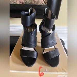 Black michael kors jennings zip back leather shoe size 6 . like new worn once